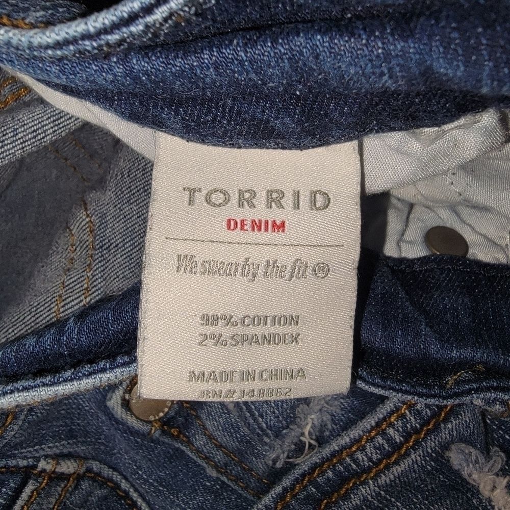 Torrid Boyfriend Jean - Vintage Stretch Medium Wash size 16 - Picture 10 of 11